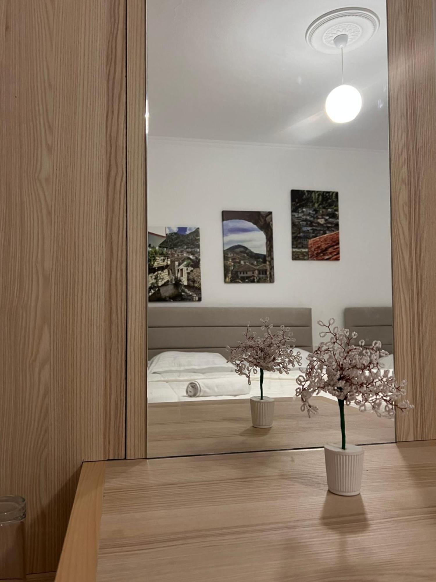 Hotel Villa Edis Μπεράτ Εξωτερικό φωτογραφία
